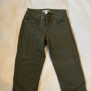 Alice + Olivia skinny olive colored jeans